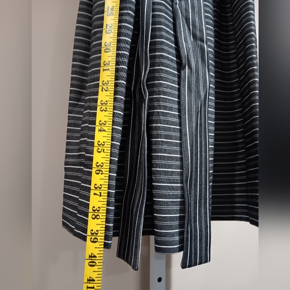 Tommy Hilfiger Women's (Size 6) White & Black Sleeveless Midi Wrap Dress (NWT) - Picture 11 of 15